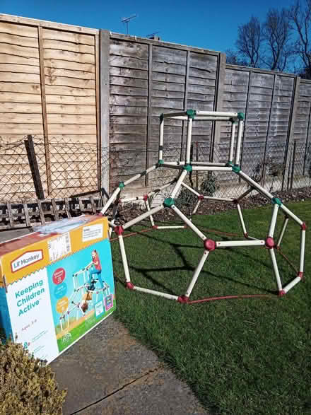Photo of free Small climbing frame for children age 3-6 (Enfield EN2) #2