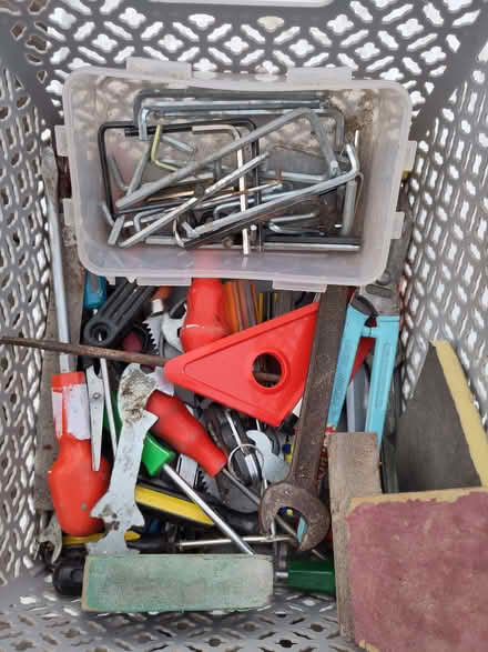 Photo of free Various tools - screwdrivers, Allen keys, etc (Kendal LA9) #1