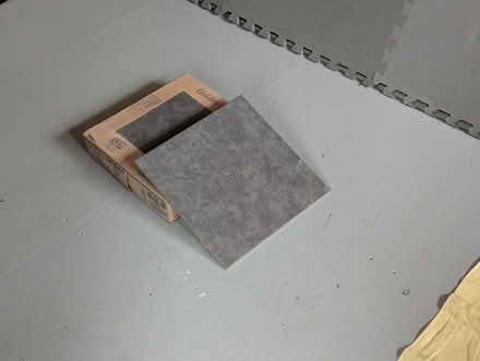 Photo of free 10 Grey floor tiles size 33 x 33 cm (Stoke Hill CV2) #2