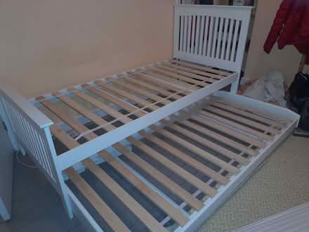 Photo of free day bed with guest bed underneath (Castle Hall SK15) #4