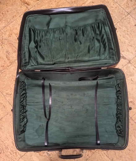 Photo of free Large vintage suitcase (Apsley HP3 0) #4