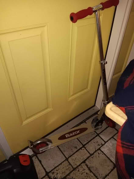 Photo of free Razor scooter kids (West Boca 33434) #1