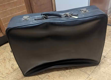 Photo of free Large vintage suitcase (Apsley HP3 0) #1