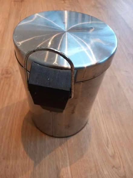 Photo of free Small pedal bin. (New Malden KT3) #2
