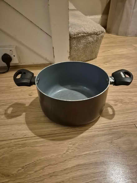 Photo of free 24cm pot with lid (TW7) #1