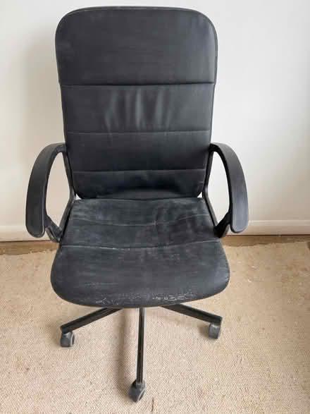 Photo of free Ikea chair on wheels (Denham UB9) #1