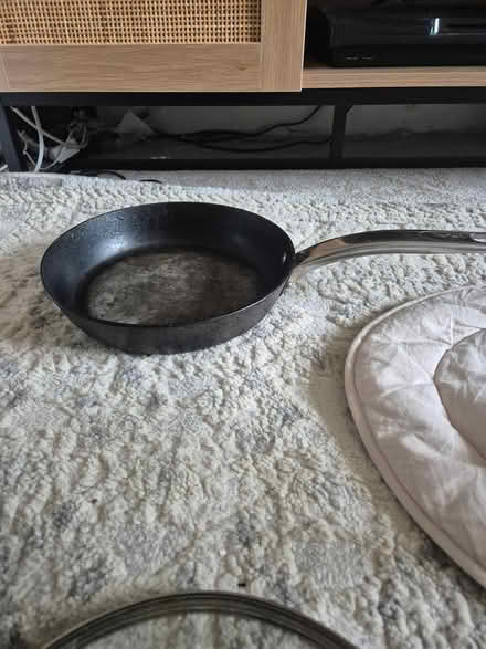 Photo of free Tefal frying pan with lid (TW7) #1