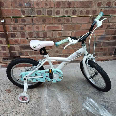 Photo of free Apollo Butterflies Kids Bike (WV3) #1