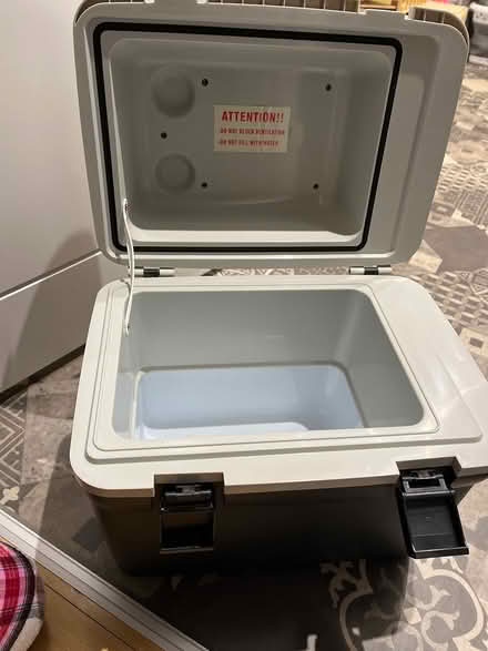 Photo of free Plug in cool box (LS7) #2
