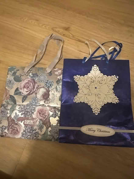 Photo of free Christmas & birthday gift bag (Fetcham) #1