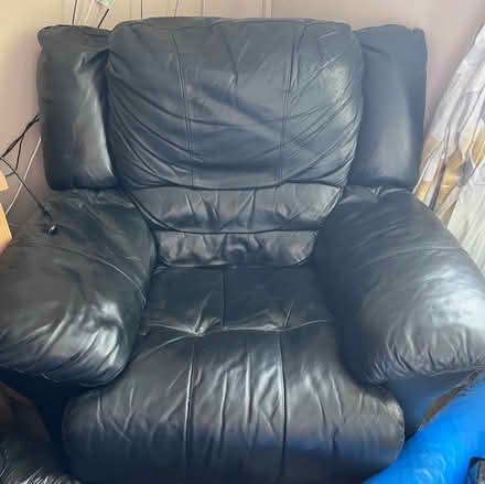 Photo of free leather manual recliner chair (Birmingham, B33) #1
