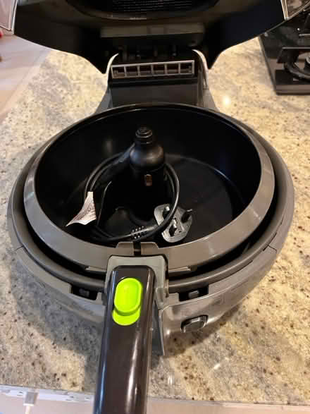 Photo of free Tefal Actifry Family 1.5kg (Bracknell RG12) #3