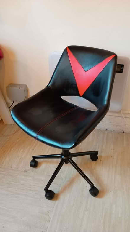 Photo of free Office/gaming chair (Br7) #1