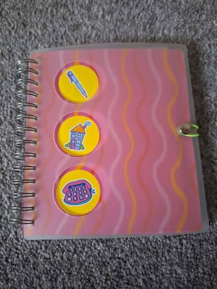 Photo of free card holder (Penwortham Lane PR1) #1
