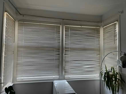 Photo of free x4 blinds - perfect for a bay window (Acton W3) #1