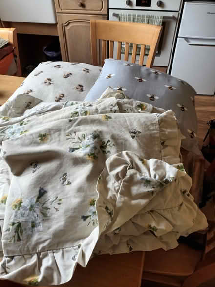 Photo of free Expensive bedding (LS29) #1
