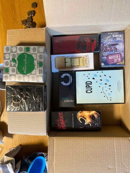 Photo of free Perfume (St Albans drakes drive) #1