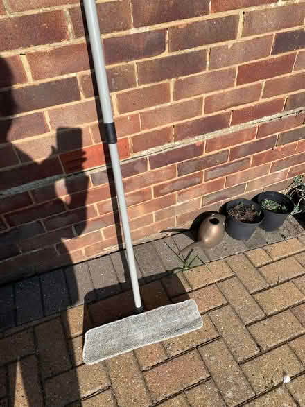 Photo of free Swiffer mop with extendable handle (Pebsham TN40) #1