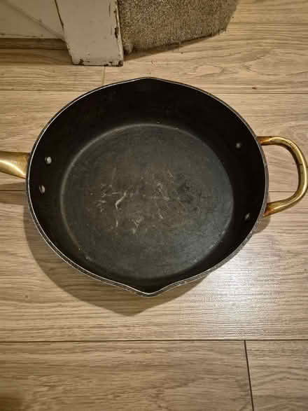Photo of free 28cm saute pan with lid (TW7) #3