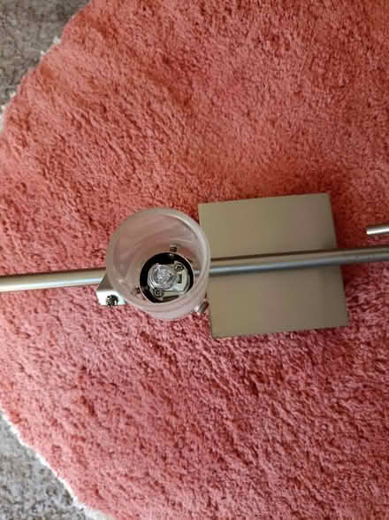 Photo of free Bar with 4 small lights (Thatcham RG18) #2