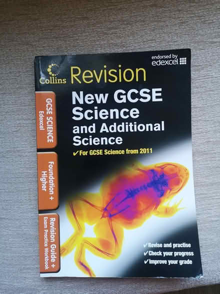 Photo of free Gcse Science revising guide (Bloomfield) #1