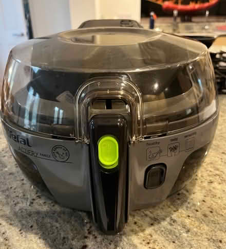 Photo of free Tefal Actifry Family 1.5kg (Bracknell RG12) #1