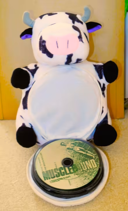 Photo of free moosical cow (Whitehill SG4) #2