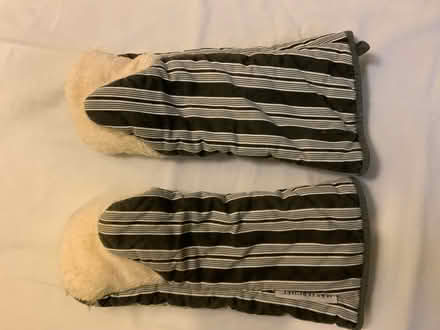 Photo of free Oven gloves (Kirkby Lonsdale LA6) #1