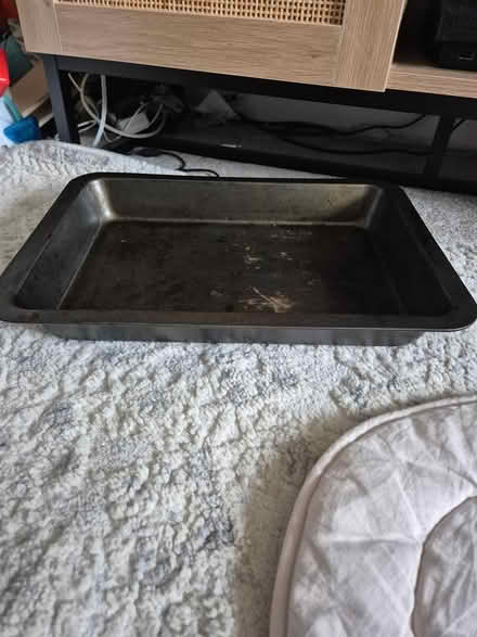 Photo of free 34cm x 23cm baking tray (TW7) #1