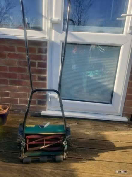 Photo of free Manual Lawn Mower (Purley on Thames RG31) #1