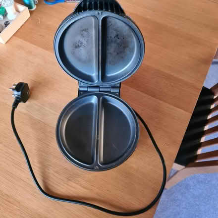 Photo of free Omelette maker (Raynes Park SW20) #2