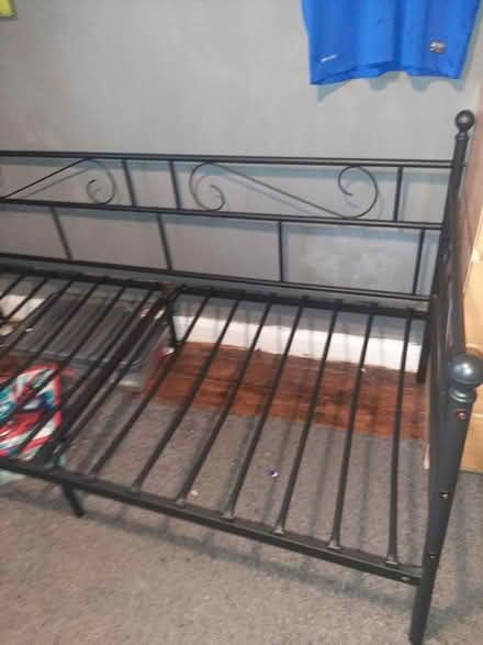Photo of free Day bed (Hawarden) #2