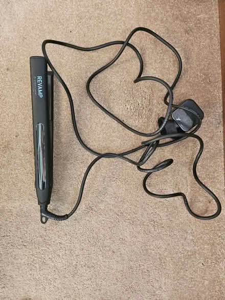 Photo of free Revamp hair straightners (Northfleet da11) #1