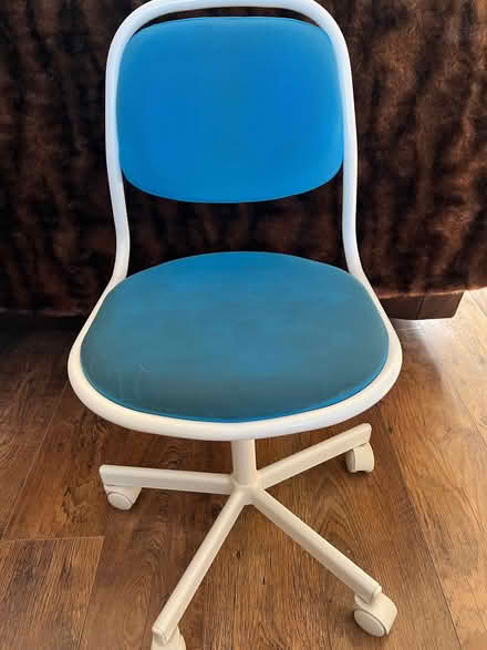 Photo of free Child's computer chair (Harlington LU5) #1
