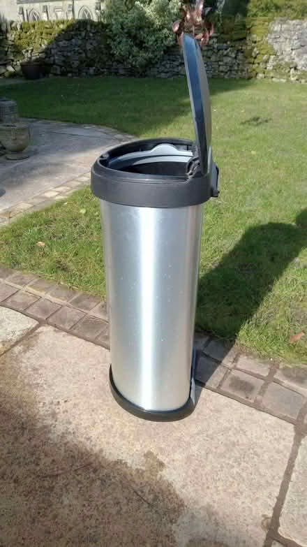 Photo of free Large Kitchen Bin (Winster DE4) #3