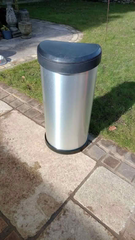 Photo of free Large Kitchen Bin (Winster DE4) #1