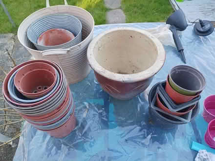 Photo of free Selection of pots (RG2 south Reading) #1