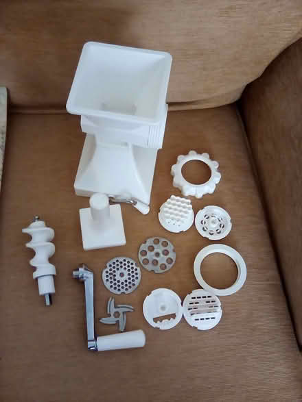 Photo of free Food Mincer With Attachments (CT9) #1
