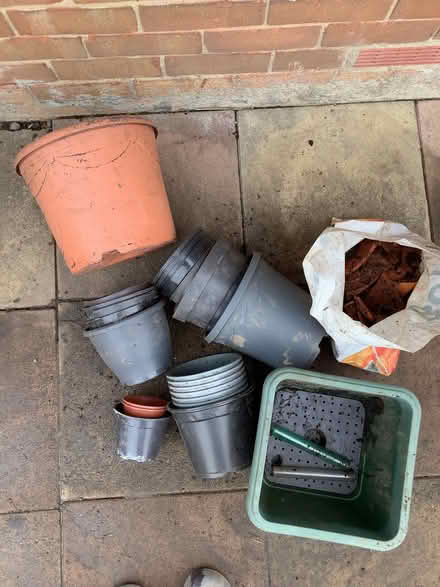Photo of free Plastic plant pots and broken crocks (Waldridge Park DH2) #1
