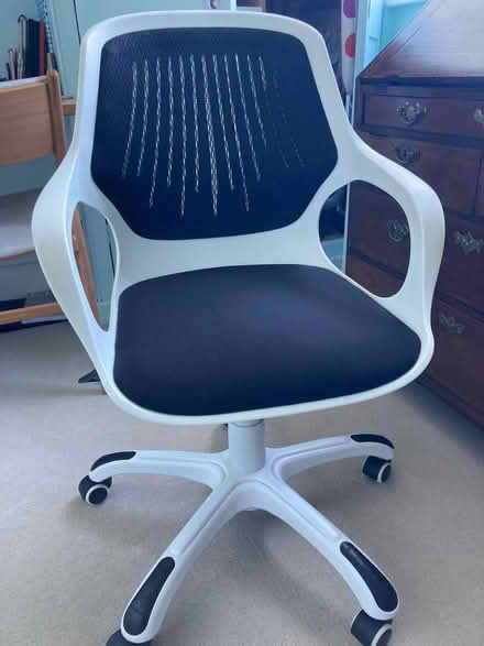 Photo of free rolling office chair (Finsbury Park N4) #1
