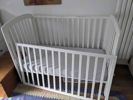 Photo of free White drop-side cot (New Cross SE14) #3