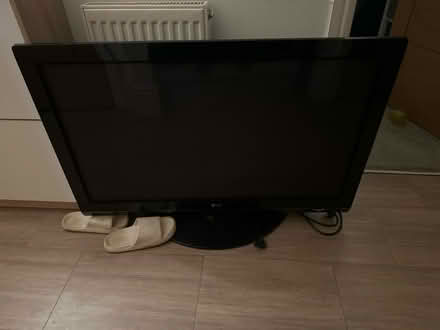 Photo of free 42” tv (NE3 Gosforth) #1