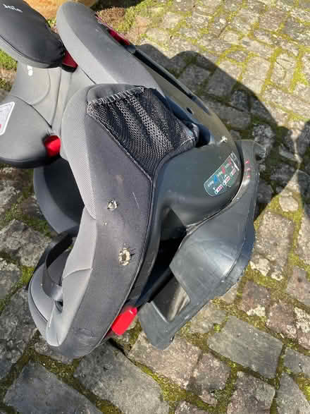 Photo of free Child’s car seat (Thame) #4