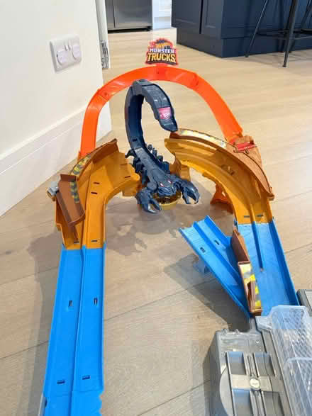 Photo of free Hot Wheels Motorised Track (Kingswood KT20) #2