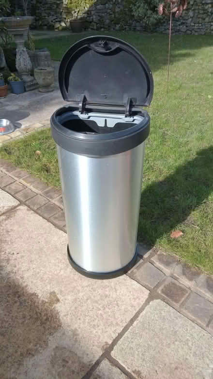Photo of free Large Kitchen Bin (Winster DE4) #2