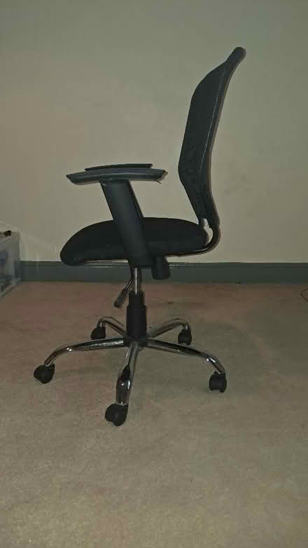 Photo of free Office chair. Adjustable height. Mesh back. 5 wheels. (Bramley LS13) #3