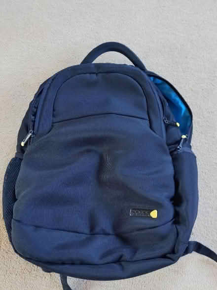 Photo of free Laptop backpack, broken zip (New Marston OX3) #1