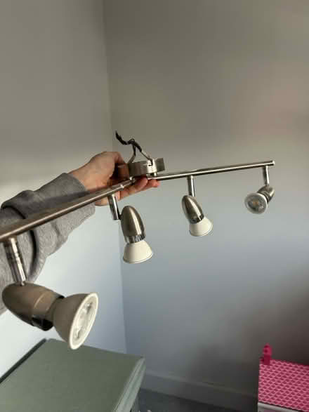 Photo of free Light fitting (W7) #1