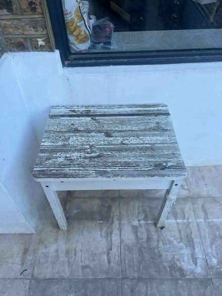 Photo of free Table that opens up (Tufnell Park N19) #1
