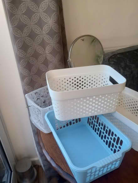 Photo of free 4 plastic containers (Abingdon Oxfordshire) #1